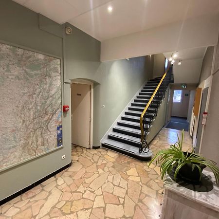 Nouvel Hotel Lons-le-Saunier Exterior foto